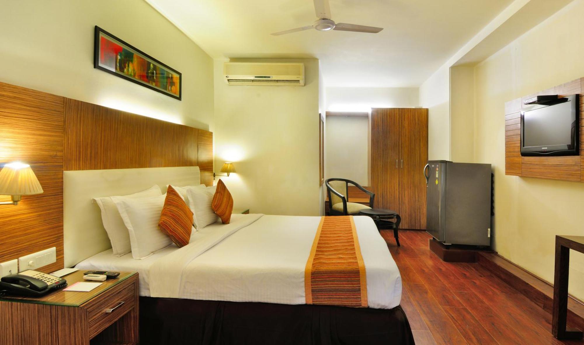 Crossroads Hotel Gurgaon Luaran gambar