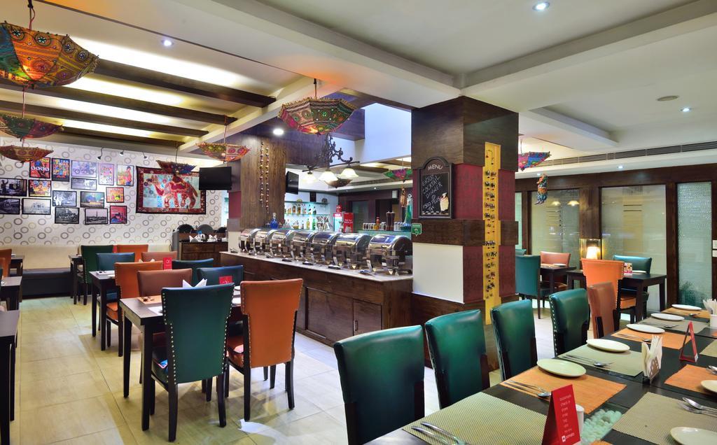 Crossroads Hotel Gurgaon Luaran gambar