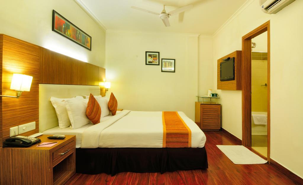 Crossroads Hotel Gurgaon Luaran gambar