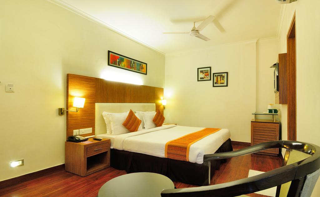 Crossroads Hotel Gurgaon Luaran gambar