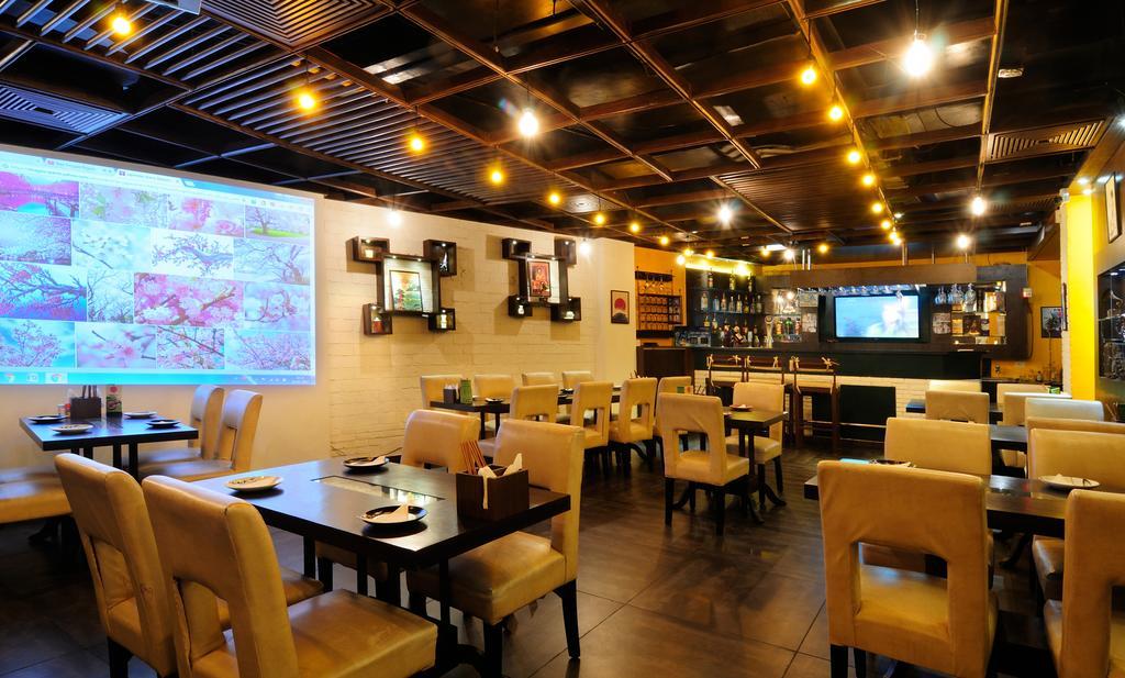 Crossroads Hotel Gurgaon Luaran gambar