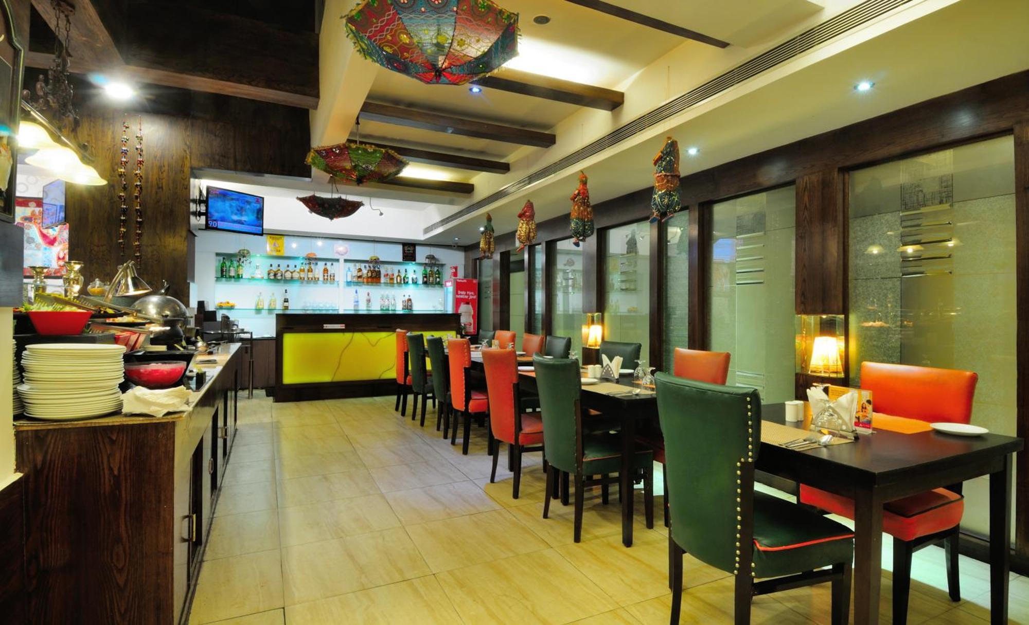 Crossroads Hotel Gurgaon Luaran gambar