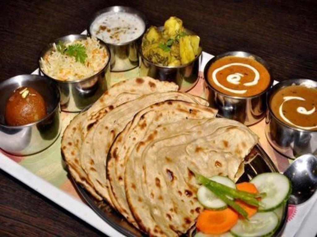 Crossroads Hotel Gurgaon Luaran gambar
