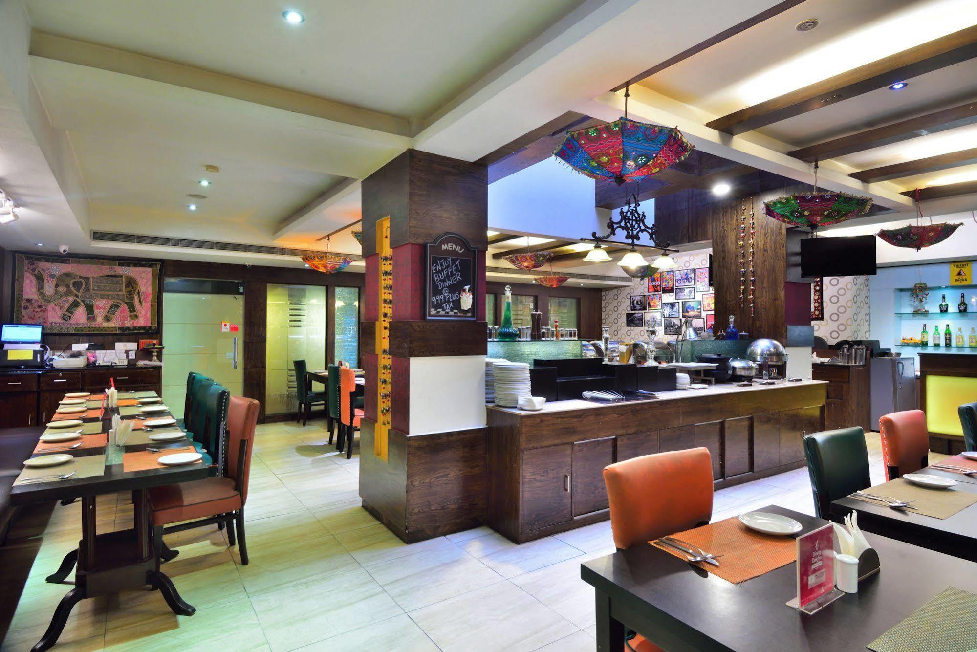 Crossroads Hotel Gurgaon Luaran gambar