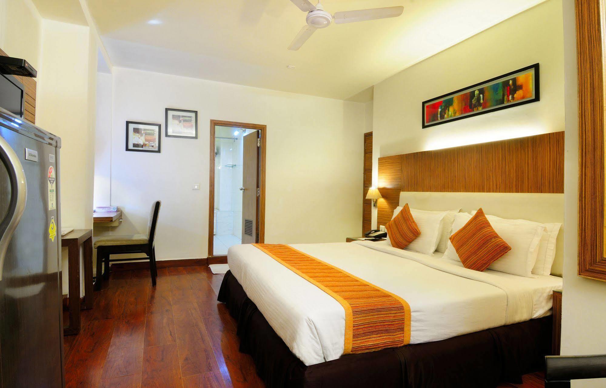 Crossroads Hotel Gurgaon Luaran gambar